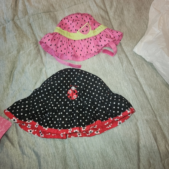 Baby Bloomers, Tights And Hats - Picture 5 of 6